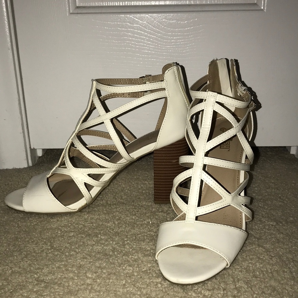Drash White Open-toed Heels